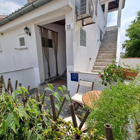Studio Vanessa Krk Town Exterior photo